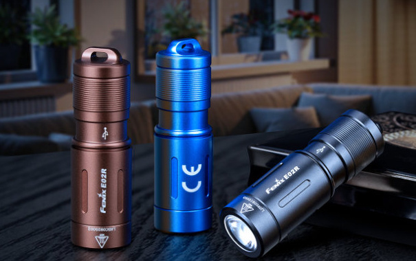 Fenix | E02R - Farba: Čierna