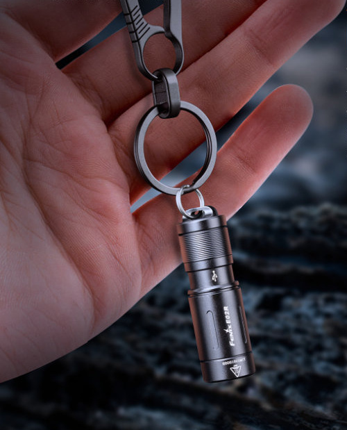 Fenix | E02R - Farba: Čierna